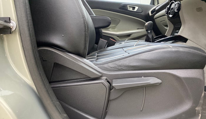 2015 Ford Ecosport TITANIUM 1.0L ECOBOOST, Petrol, Manual, 52,331 km, Driver Side Adjustment Panel