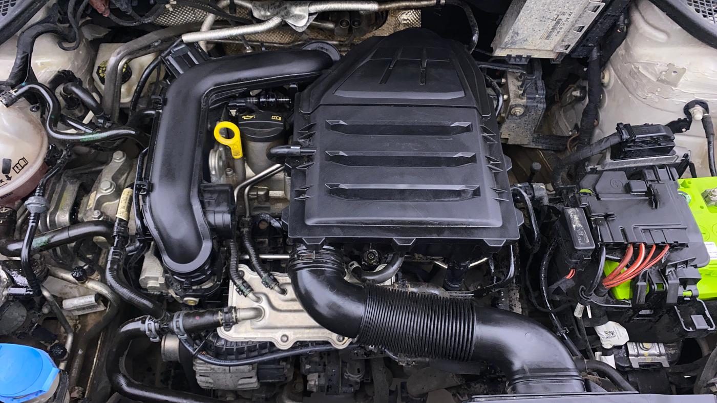 2020 Skoda Rapid AMBITION AT TSI, Petrol, Automatic, 1,16,716 km, Engine View
