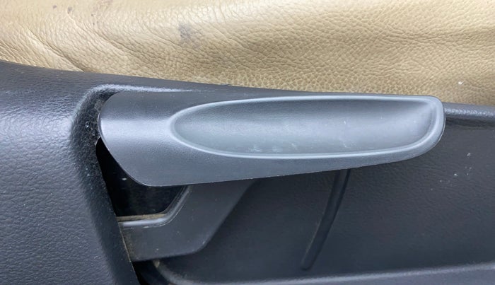 2020 Skoda Rapid AMBITION AT TSI, Petrol, Automatic, 1,16,692 km, Driver Side Adjustment Panel