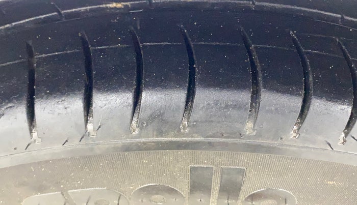 2020 Skoda Rapid AMBITION AT TSI, Petrol, Automatic, 1,16,692 km, Left Front Tyre Tread