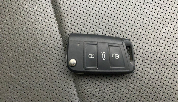 2022 Skoda KUSHAQ STYLE 1.5L TSI MT, Petrol, Manual, 37,396 km, Key Close Up