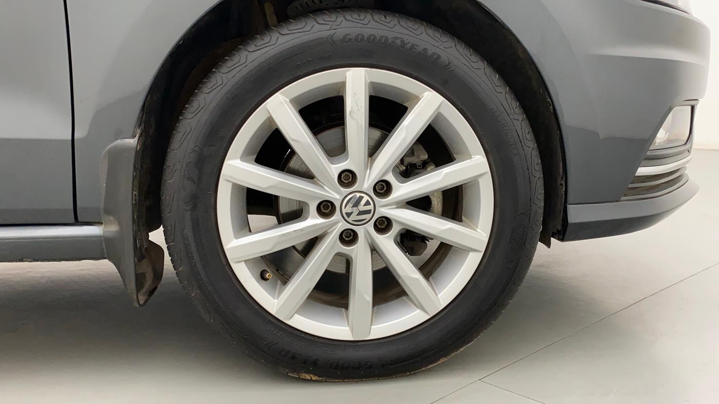 2018 Volkswagen Ameo HIGHLINE PLUS 1.5L 16 ALLOY, Diesel, Manual, 50,979 km, Right Front Wheel