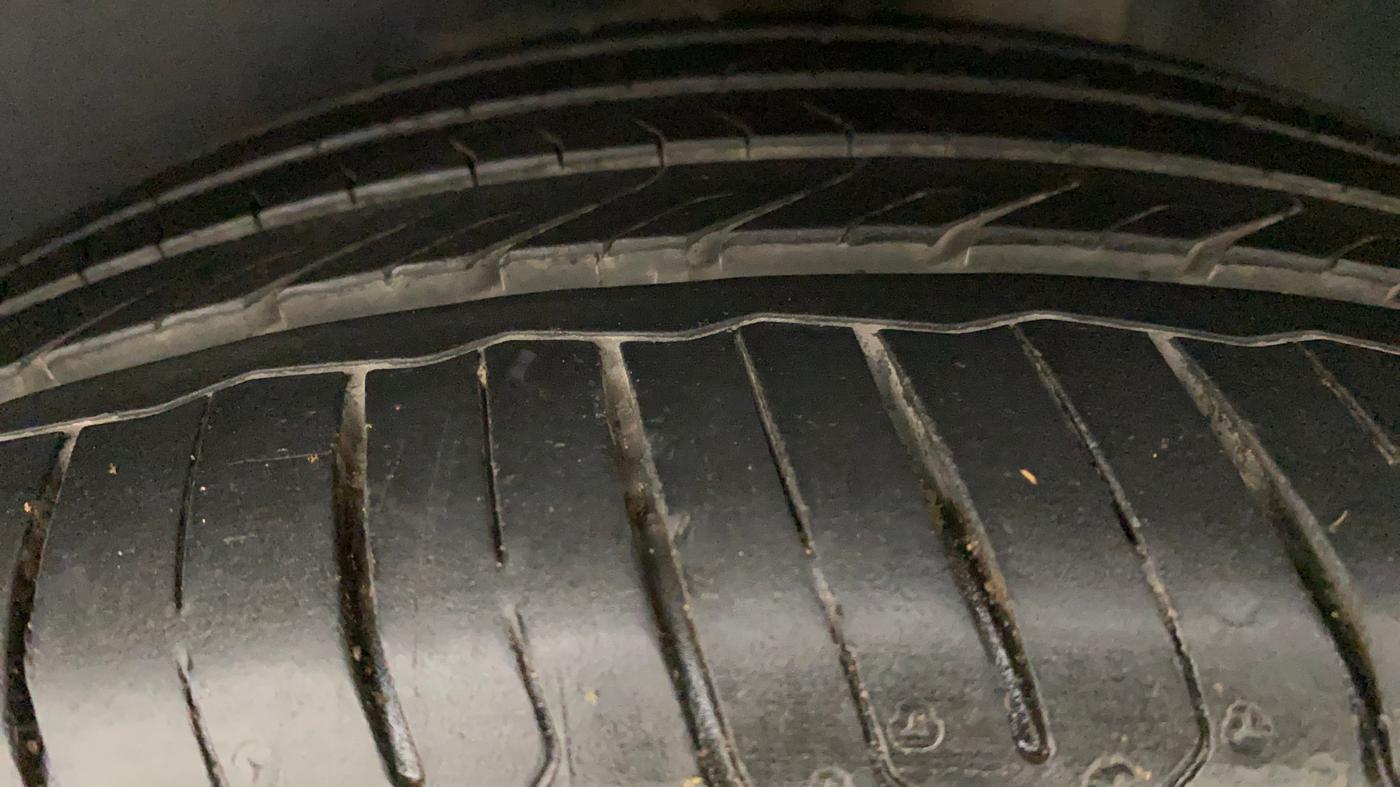 2018 Volkswagen Ameo HIGHLINE PLUS 1.5L 16 ALLOY, Diesel, Manual, 50,979 km, Left Rear Tyre Tread