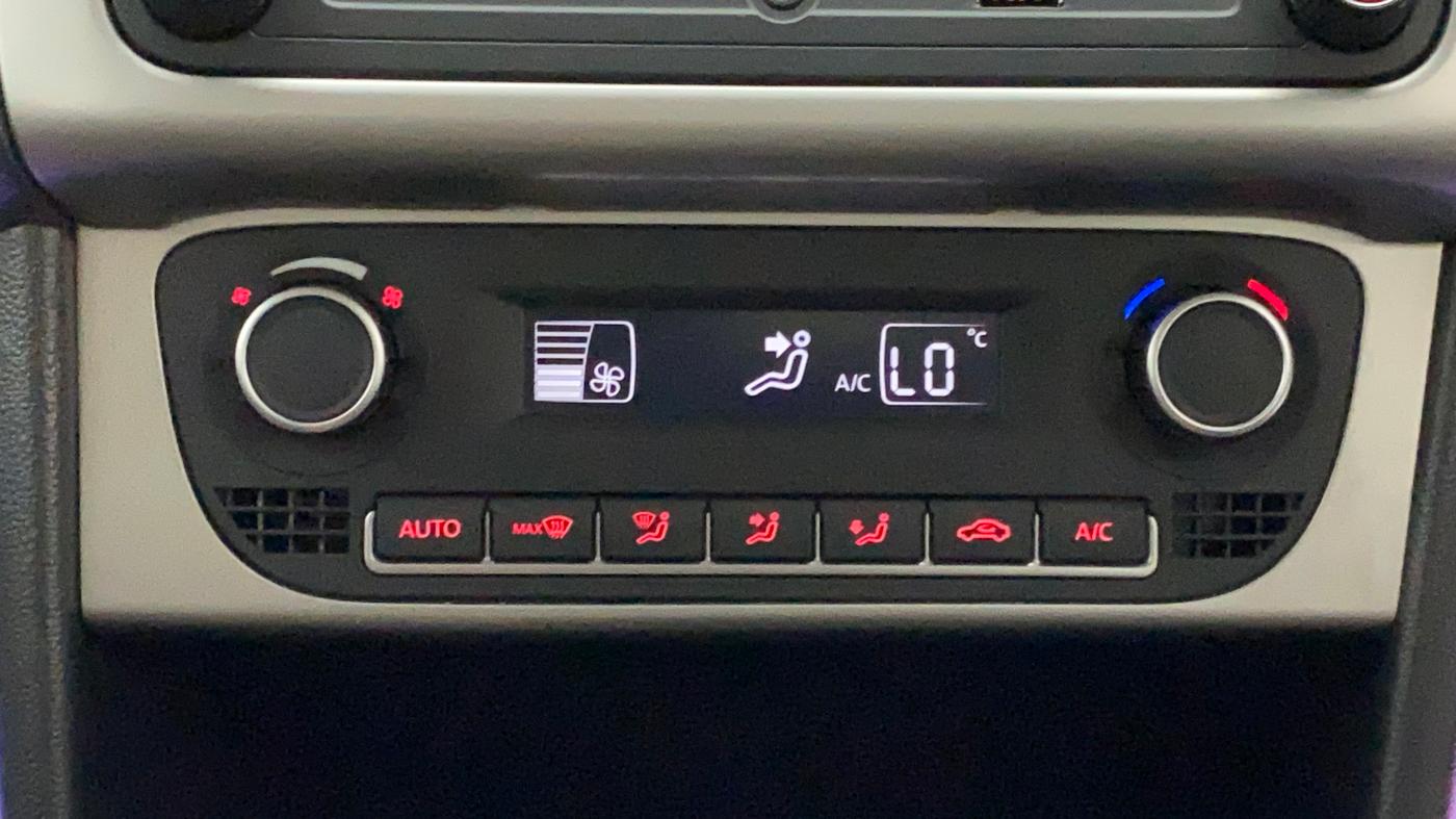 2018 Volkswagen Ameo HIGHLINE PLUS 1.5L 16 ALLOY, Diesel, Manual, 50,979 km, Automatic Climate Control
