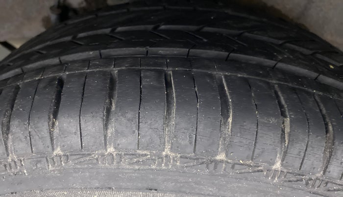 2013 Hyundai i20 SPORTZ 1.2 VTVT, Petrol, Manual, 30,823 km, Left Rear Tyre Tread