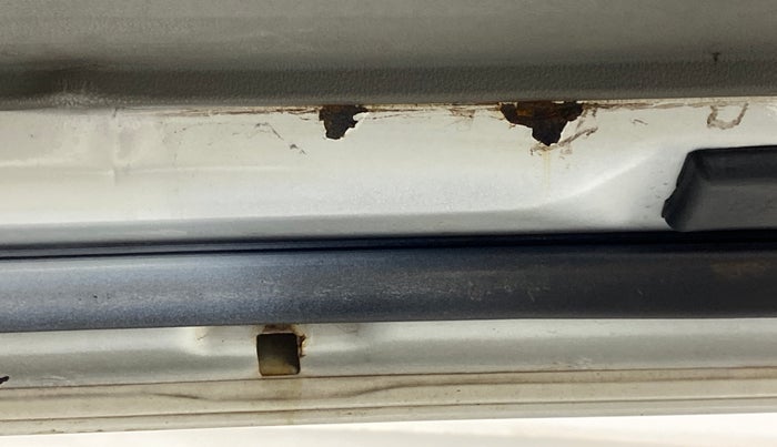 2017 Mahindra Kuv100 K4 6 STR, Petrol, Manual, 22,895 km, Driver-side door - Slightly rusted