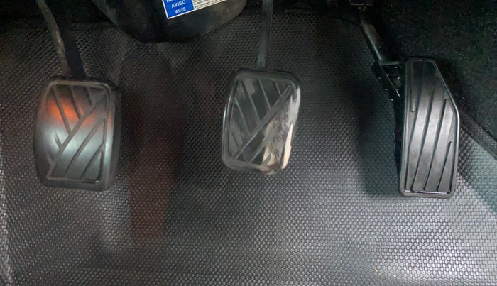 2015 Maruti Baleno ALPHA PETROL 1.2, Petrol, Manual, 43,290 km, Pedals