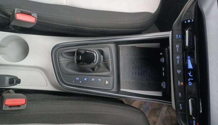 2024 Hyundai NEW I20 Sportz (O) 1.2 IVT, Petrol, Automatic, 9,611 km, Gear Lever