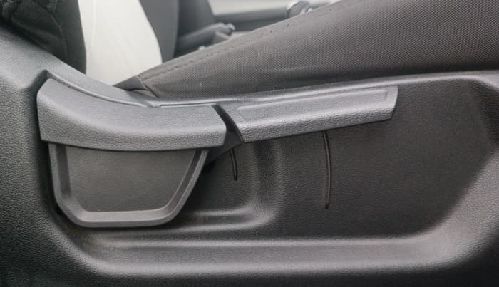 2024 Hyundai NEW I20 Sportz (O) 1.2 IVT, Petrol, Automatic, 9,611 km, Driver Side Adjustment Panel