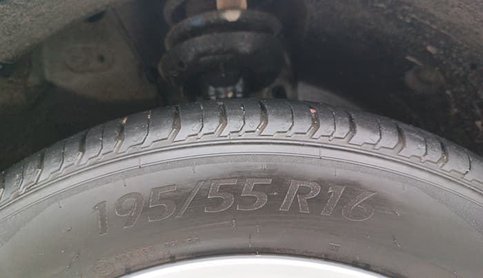 2024 Hyundai NEW I20 Sportz (O) 1.2 IVT, Petrol, Automatic, 9,611 km, Right Front Tyre Tread