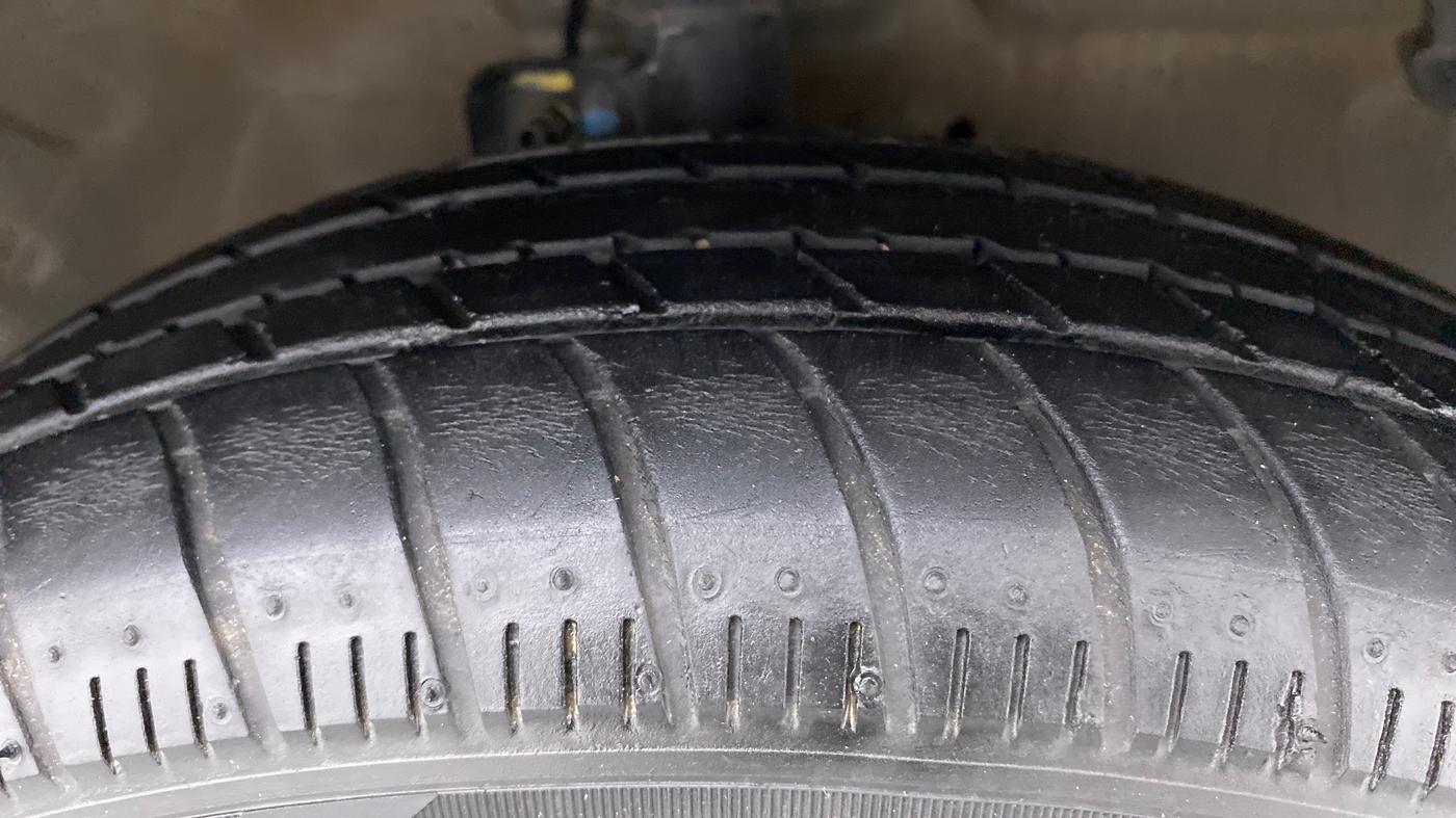 2018 Maruti Celerio VXI AMT (O), Petrol, Automatic, 60,062 km, Right Front Tyre Tread