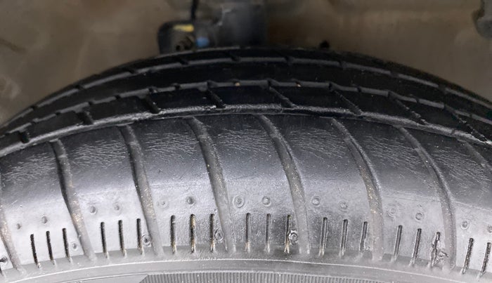 2018 Maruti Celerio VXI AMT (O), Petrol, Automatic, 60,062 km, Right Front Tyre Tread