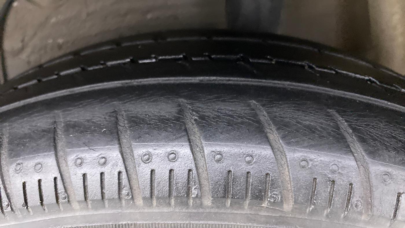 2018 Maruti Celerio VXI AMT (O), Petrol, Automatic, 60,062 km, Left Rear Tyre Tread