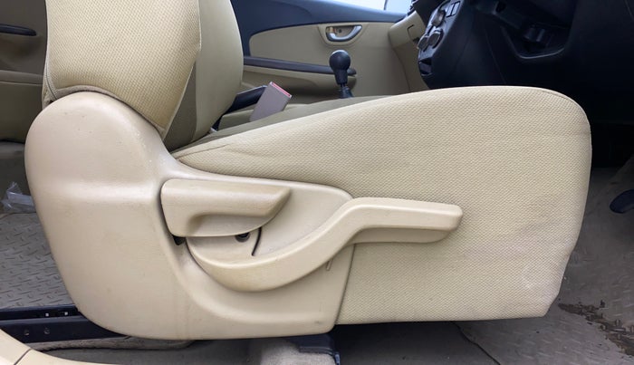 2013 Honda Brio V MT, Petrol, Manual, 22,673 km, Driver Side Adjustment Panel