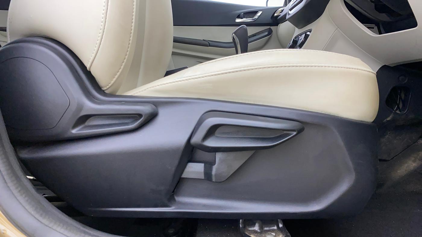 2024 Tata TIGOR XZA Plus iCNG , CNG, Automatic, 26,107 km, Driver Side Adjustment Panel