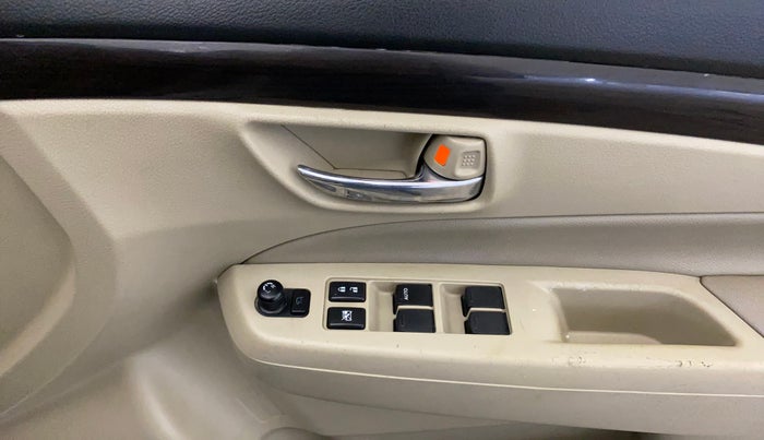 2017 Maruti Ciaz ZXI AT, Petrol, Automatic, 64,190 km, Driver Side Door Panels Control