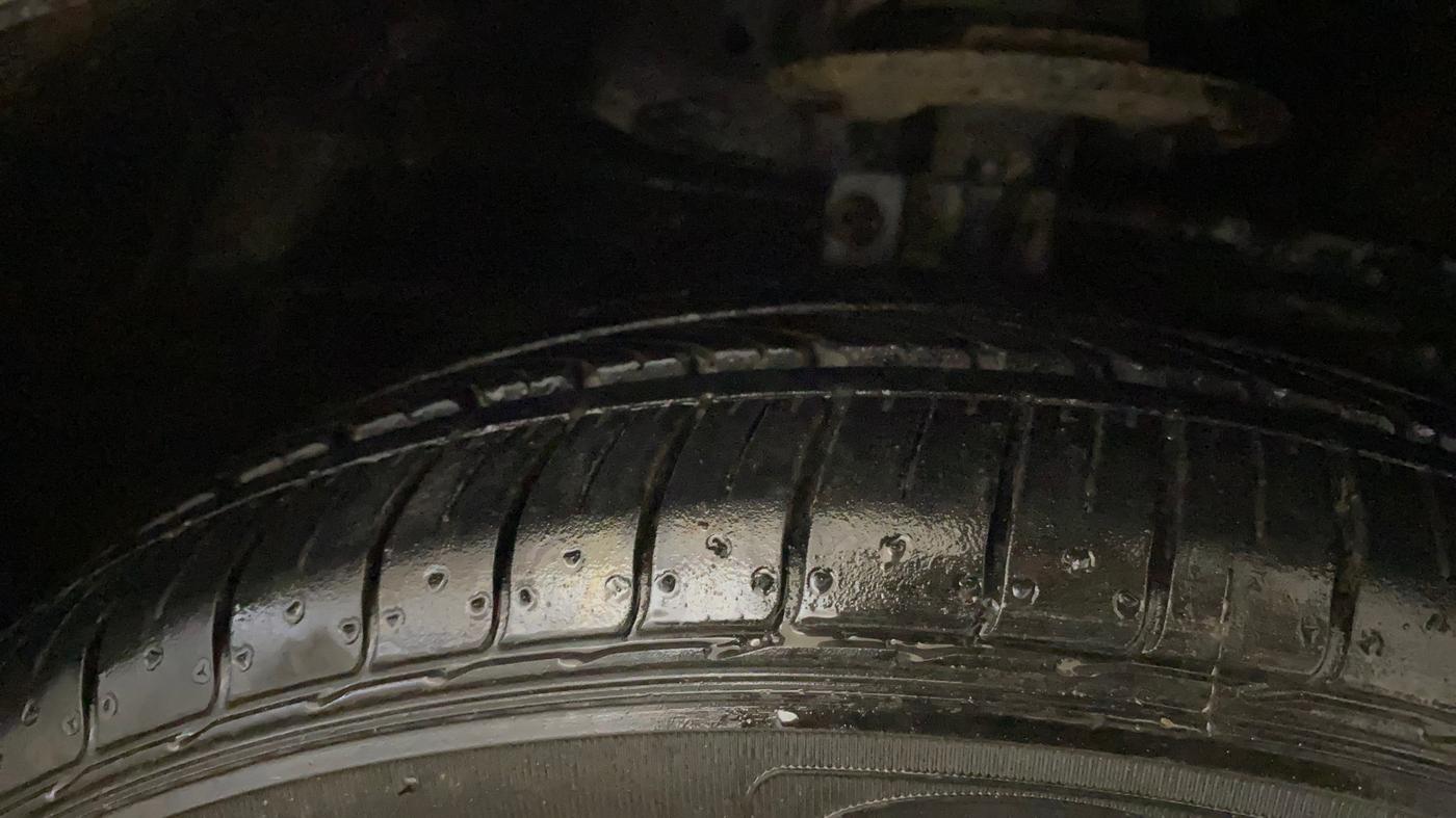 2017 Maruti Ciaz ZXI AT, Petrol, Automatic, 50 km, Right Front Tyre Tread