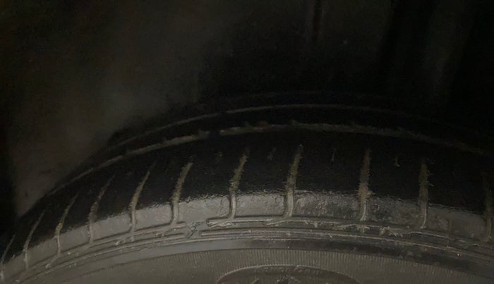 2017 Maruti Ciaz ZXI AT, Petrol, Automatic, 64,190 km, Left Rear Tyre Tread