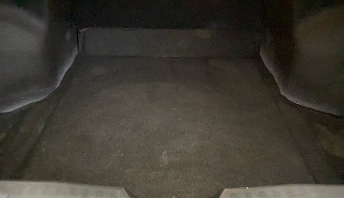 2017 Maruti Ciaz ZXI AT, Petrol, Automatic, 64,190 km, Boot Inside