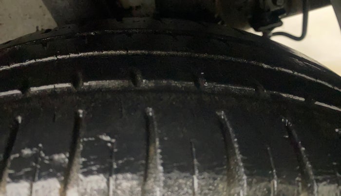 2017 Hyundai Grand i10 SPORTZ (O) 1.2 KAPPA VTVT, Petrol, Manual, 25,181 km, Left Rear Tyre Tread