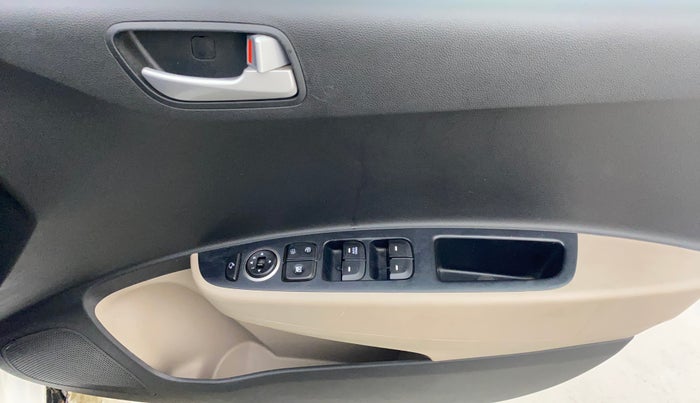 2017 Hyundai Grand i10 SPORTZ (O) 1.2 KAPPA VTVT, Petrol, Manual, 25,181 km, Driver Side Door Panels Control