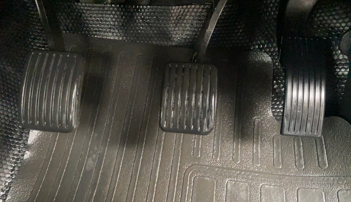 2017 Hyundai Grand i10 SPORTZ (O) 1.2 KAPPA VTVT, Petrol, Manual, 25,181 km, Pedals