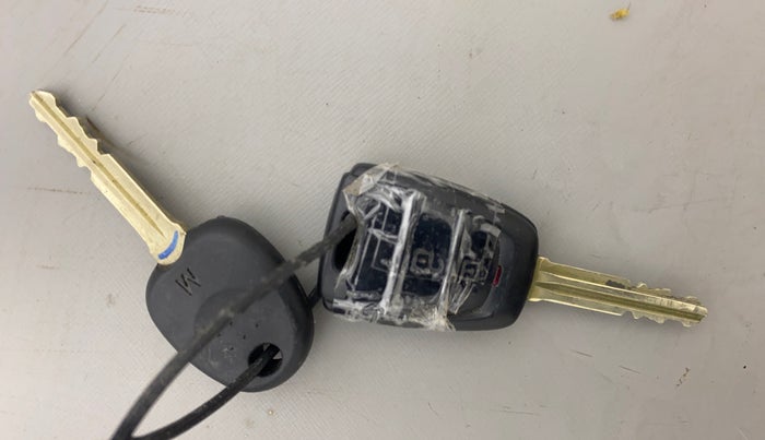 2017 Hyundai Grand i10 SPORTZ (O) 1.2 KAPPA VTVT, Petrol, Manual, 25,181 km, Key Close Up