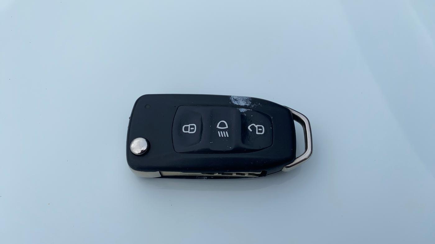 2021 Tata ALTROZ XM PLUS PETROL, Petrol, Manual, 28,422 km, Key Close Up