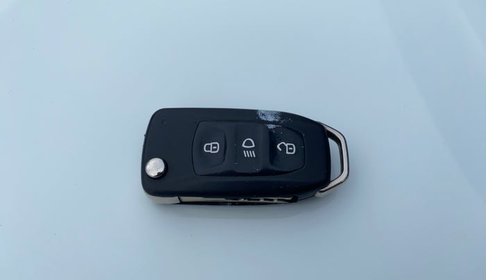 2021 Tata ALTROZ XM PLUS PETROL, Petrol, Manual, 28,422 km, Key Close Up