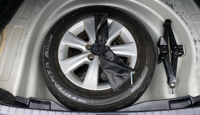 2015 Toyota Corolla Altis 1.8G LIMITED, Petrol, Manual, 95,726 km, Spare Tyre