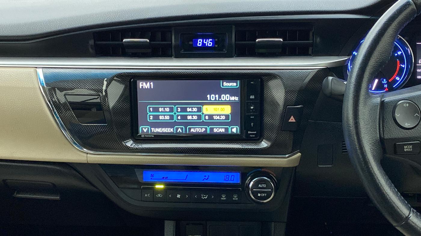 2015 Toyota Corolla Altis 1.8G LIMITED, Petrol, Manual, 95,726 km, Air Conditioner