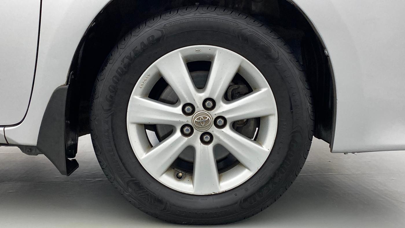 2015 Toyota Corolla Altis 1.8G LIMITED, Petrol, Manual, 95,726 km, Right Front Wheel