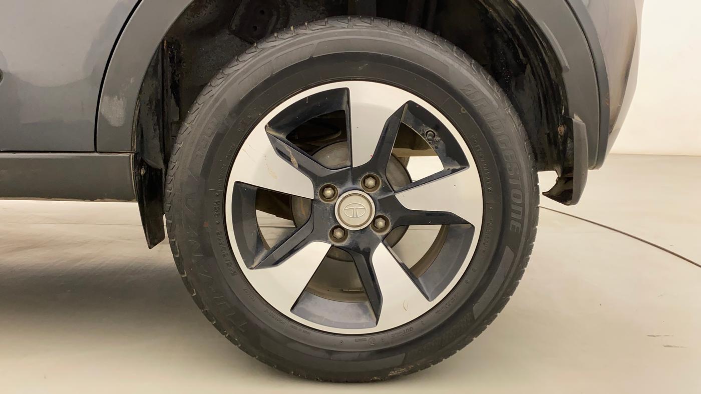 2018 Tata NEXON XZA PLUS DIESEL, Diesel, Automatic, 23,343 km, Left Rear Wheel