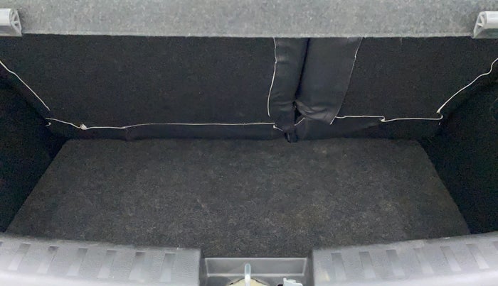 2015 Maruti Swift VXI D, Petrol, Manual, 24,053 km, Boot Inside