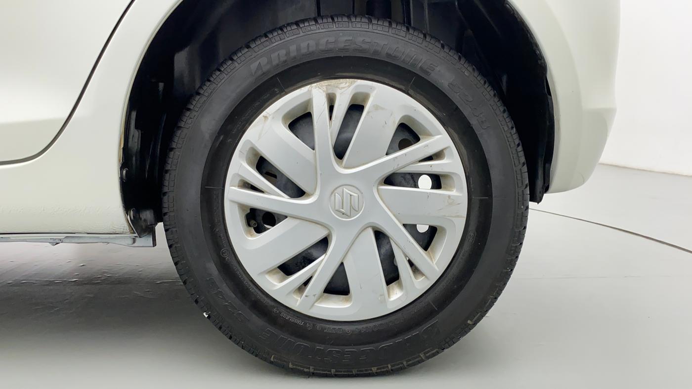 2015 Maruti Swift VXI D, Petrol, Manual, 24,053 km, Left Rear Wheel