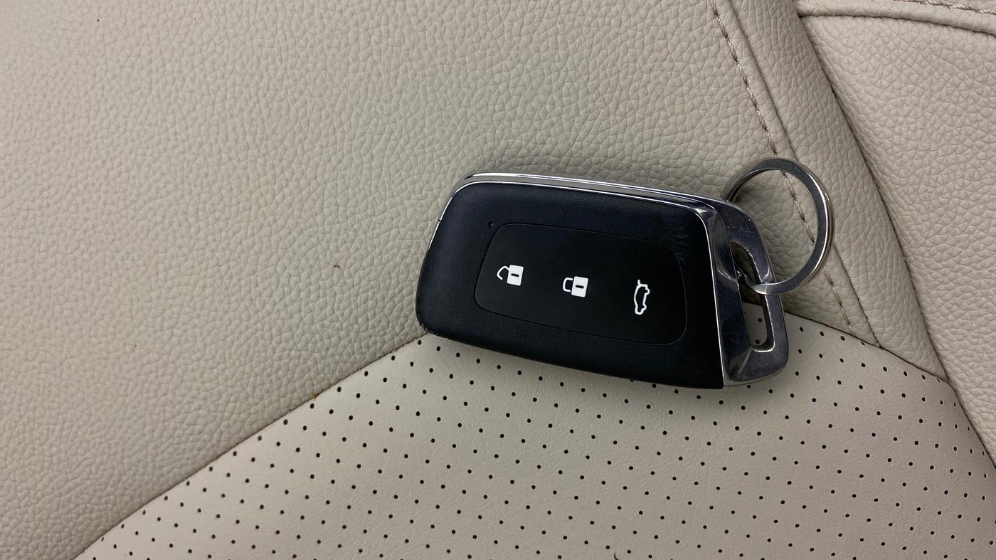 2023 MG HECTOR SHARP PRO 1.5 TURBO MT PETROL, Petrol, Manual, 22,280 km, Key Close Up