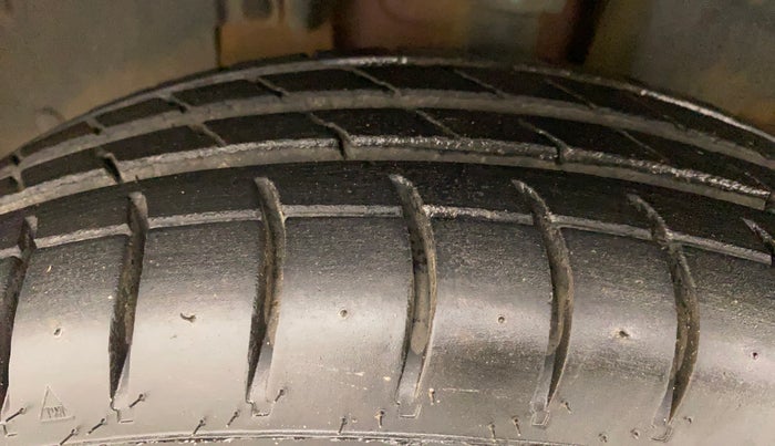 2021 Renault Kwid RXL 1.0, Petrol, Manual, 40,012 km, Left Front Tyre Tread