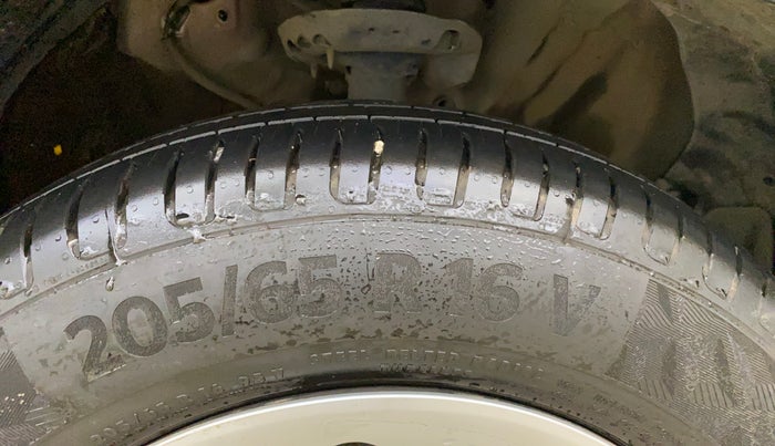 2023 KIA SELTOS HTK 1.5 DIESEL IMT, Diesel, Manual, 76,495 km, Right Front Tyre Tread