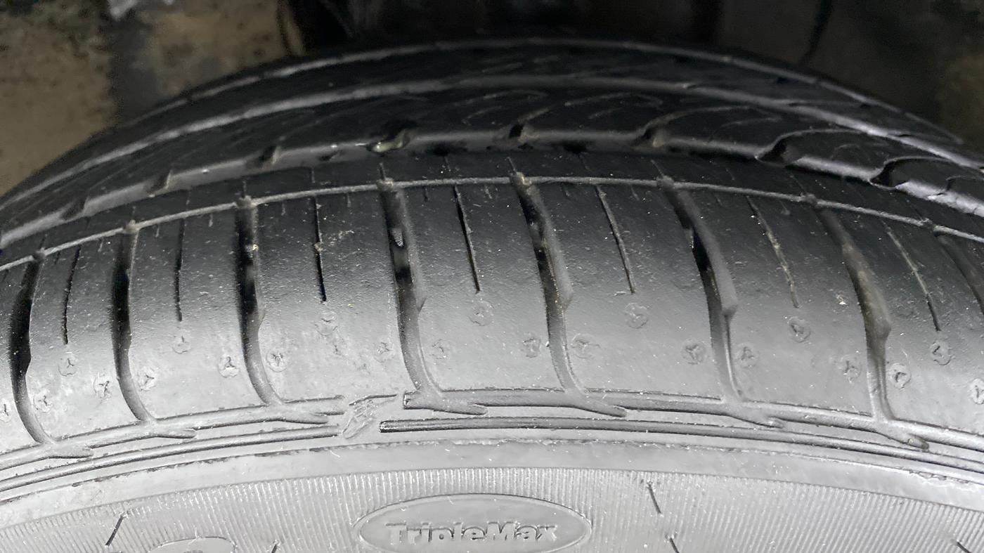 2020 Tata TIGOR 1.2 XZA+ RTN, Petrol, Automatic, 6,587 km, Left Front Tyre Tread