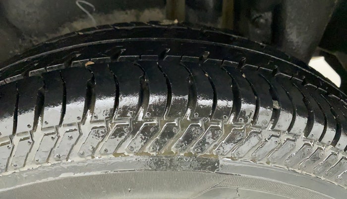 2013 Maruti Swift Dzire VXI, Petrol, Manual, 31,750 km, Left Rear Tyre Tread