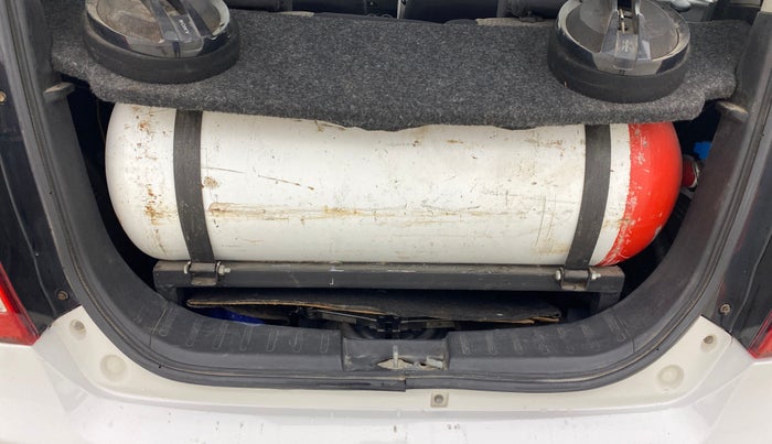 2013 Maruti Wagon R 1.0 LXI, CNG, Manual, 78,900 km, Boot Inside