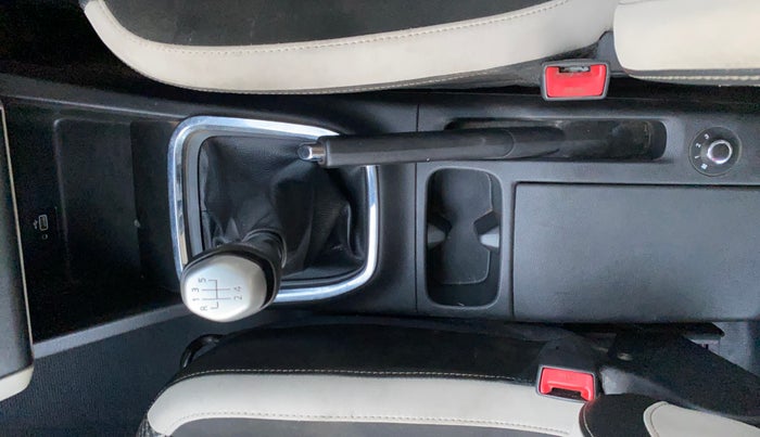 2019 Renault TRIBER RXZ, Petrol, Manual, 72,819 km, Gear Lever
