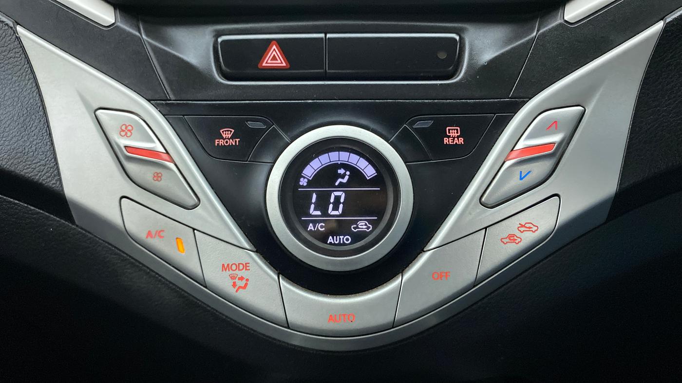 2017 Maruti Baleno DELTA PETROL 1.2, Petrol, Manual, 55,940 km, Automatic Climate Control