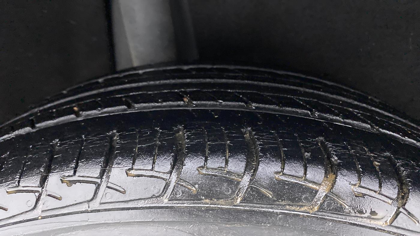 2017 Maruti Baleno DELTA PETROL 1.2, Petrol, Manual, 55,940 km, Right Rear Tyre Tread
