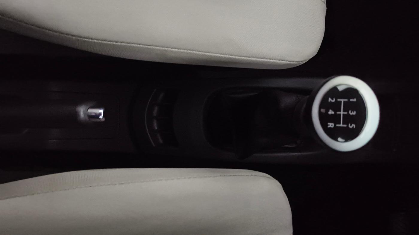 2013 Maruti Wagon R 1.0 VXI, Petrol, Manual, 91,106 km, Gear Lever