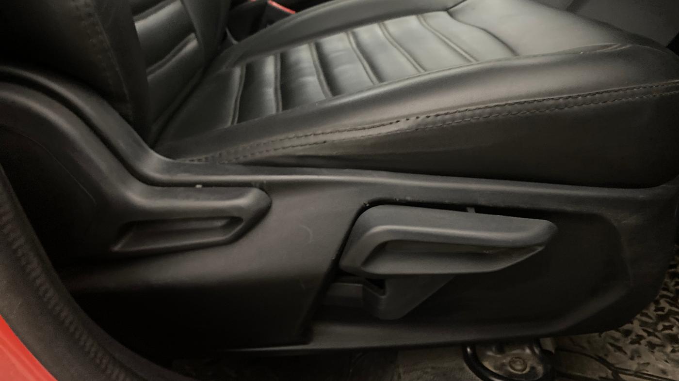 2020 Tata Tiago XZ PLUS PETROL, Petrol, Manual, 79,470 km, Driver Side Adjustment Panel