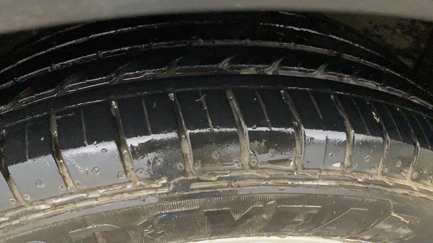 2015 Hyundai Creta SX PLUS 1.6 PETROL, Petrol, Manual, 69,803 km, Left Front Tyre Tread