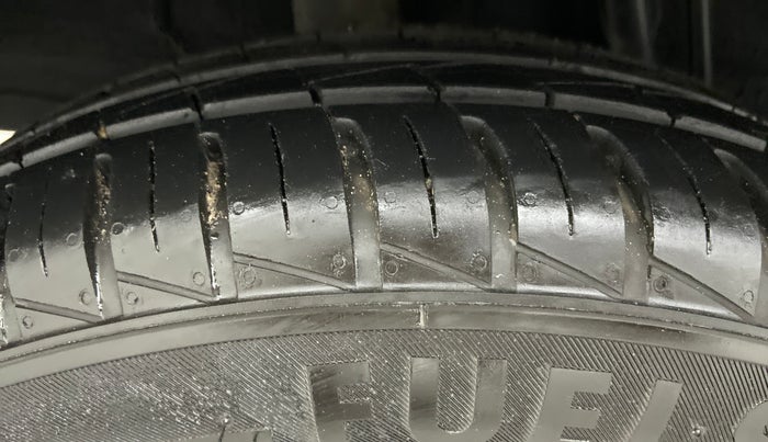 2021 Renault Kwid 1.0 RXT Opt AT, Petrol, Automatic, 11,332 km, Right Rear Tyre Tread