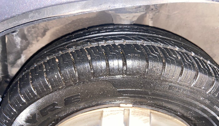 2017 Maruti Alto 800 LXI, Petrol, Manual, 22,466 km, Left Front Tyre Tread