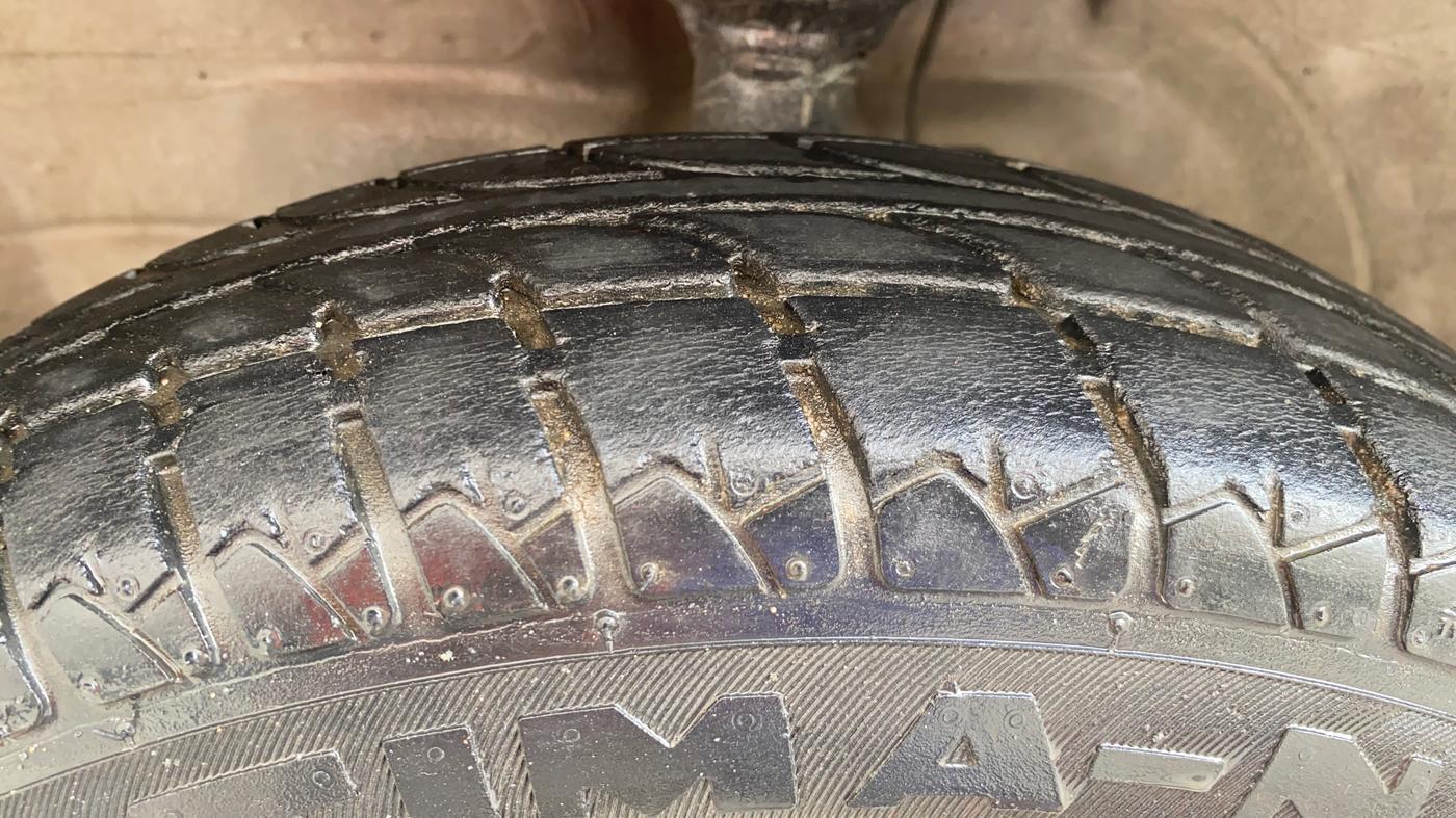 2013 Maruti Wagon R 1.0 LXI, Petrol, Manual, 60,603 km, Left Front Tyre Tread